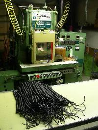 custom manufacturer wire cable assembly harness injection molding